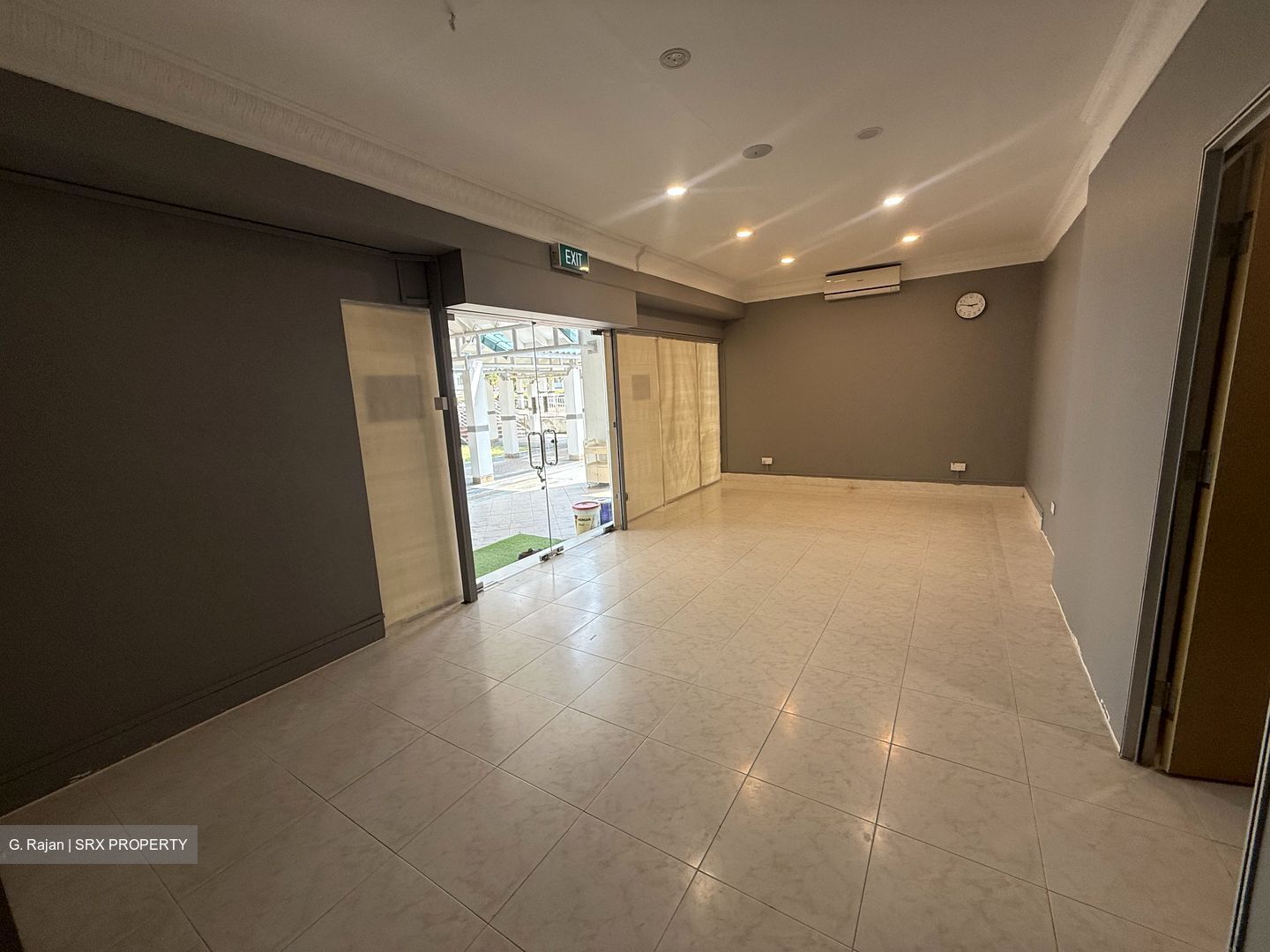 Hougang Avenue 1 (D19), Shop House #611447471